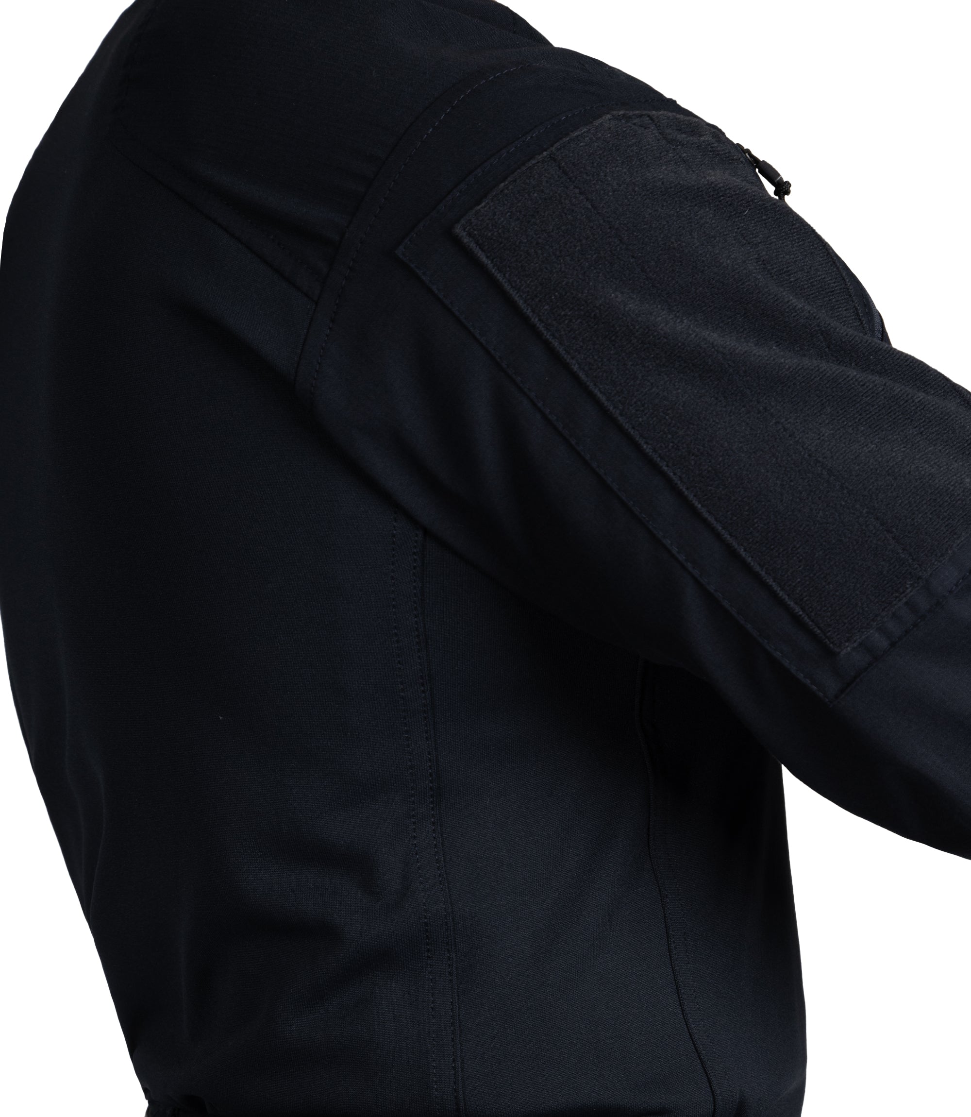 Hook and loop of Men's V2 Responder Shirt in Midnight Navy |color_midnight navy