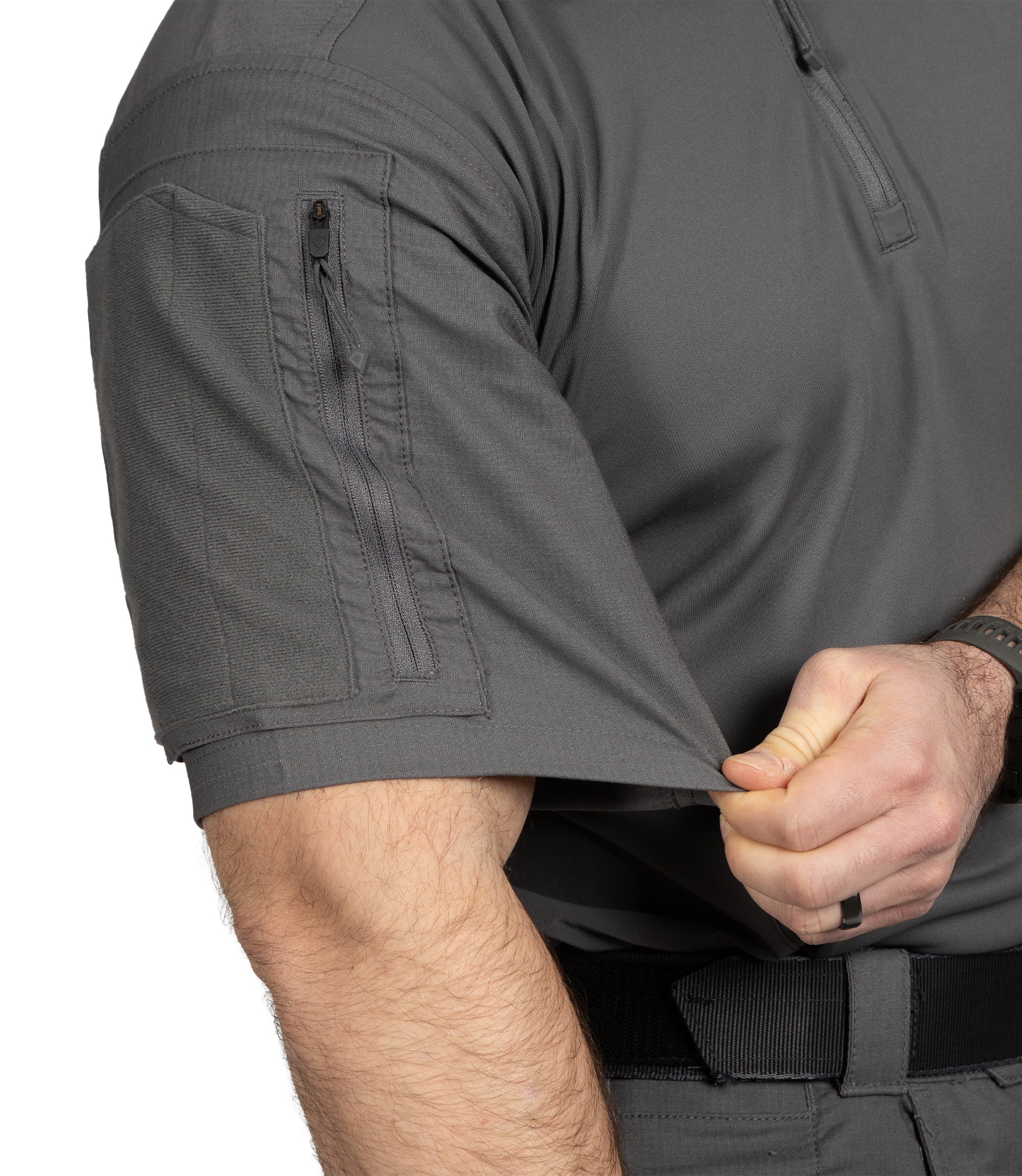 Fabric on Sleeve of Men's Defender Short Sleeve Shirt in Wolf Grey |color_wolf grey