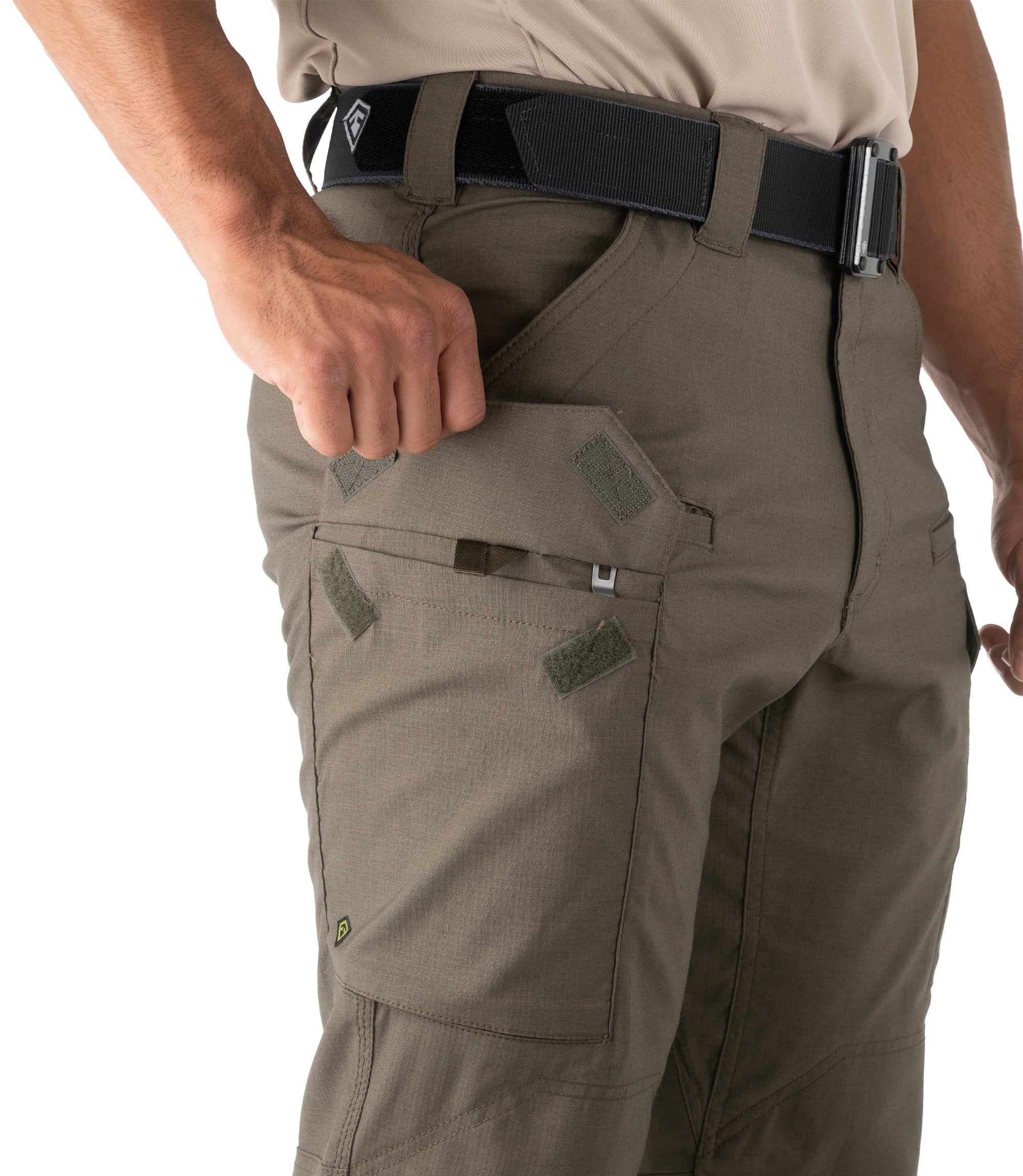 Open Pocket of Men's V2 Tactical Pants in Ranger Green |color_ranger green