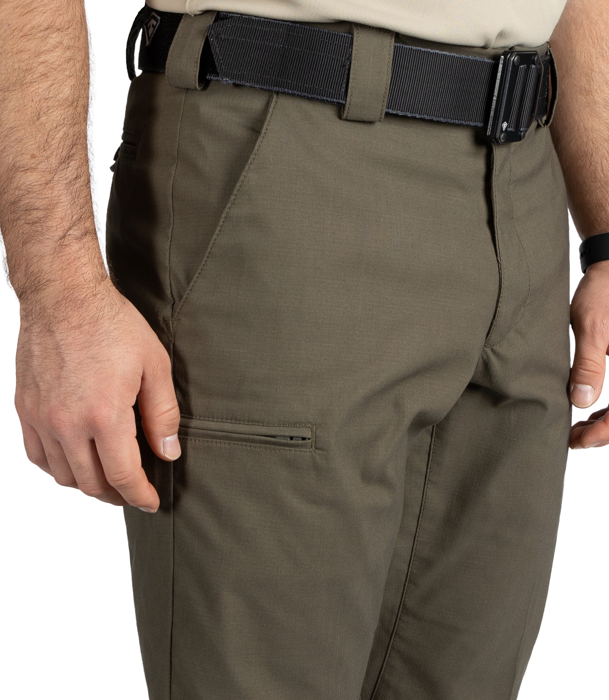 Pocket Closeup of Men's V2 PRO DUTY™ 6 Pocket Pant in Ranger Green |color_ranger green