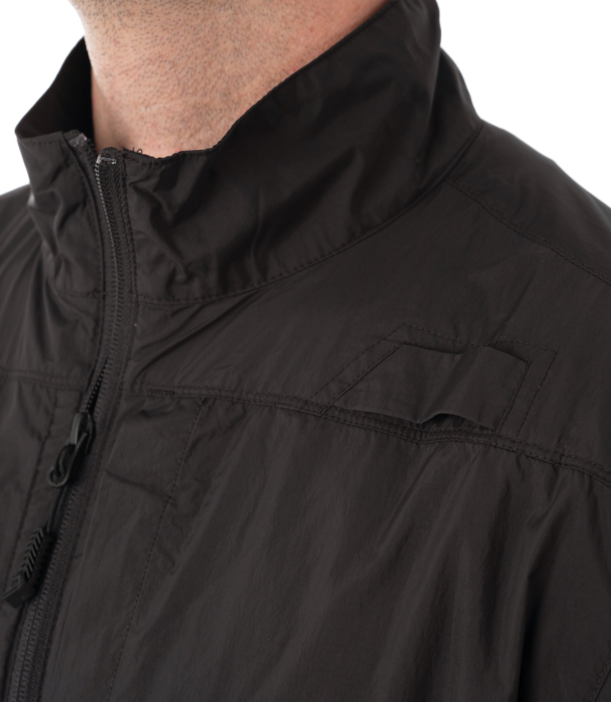 Closeup Loop of Men's Pack-It Jacket in Black |color_black