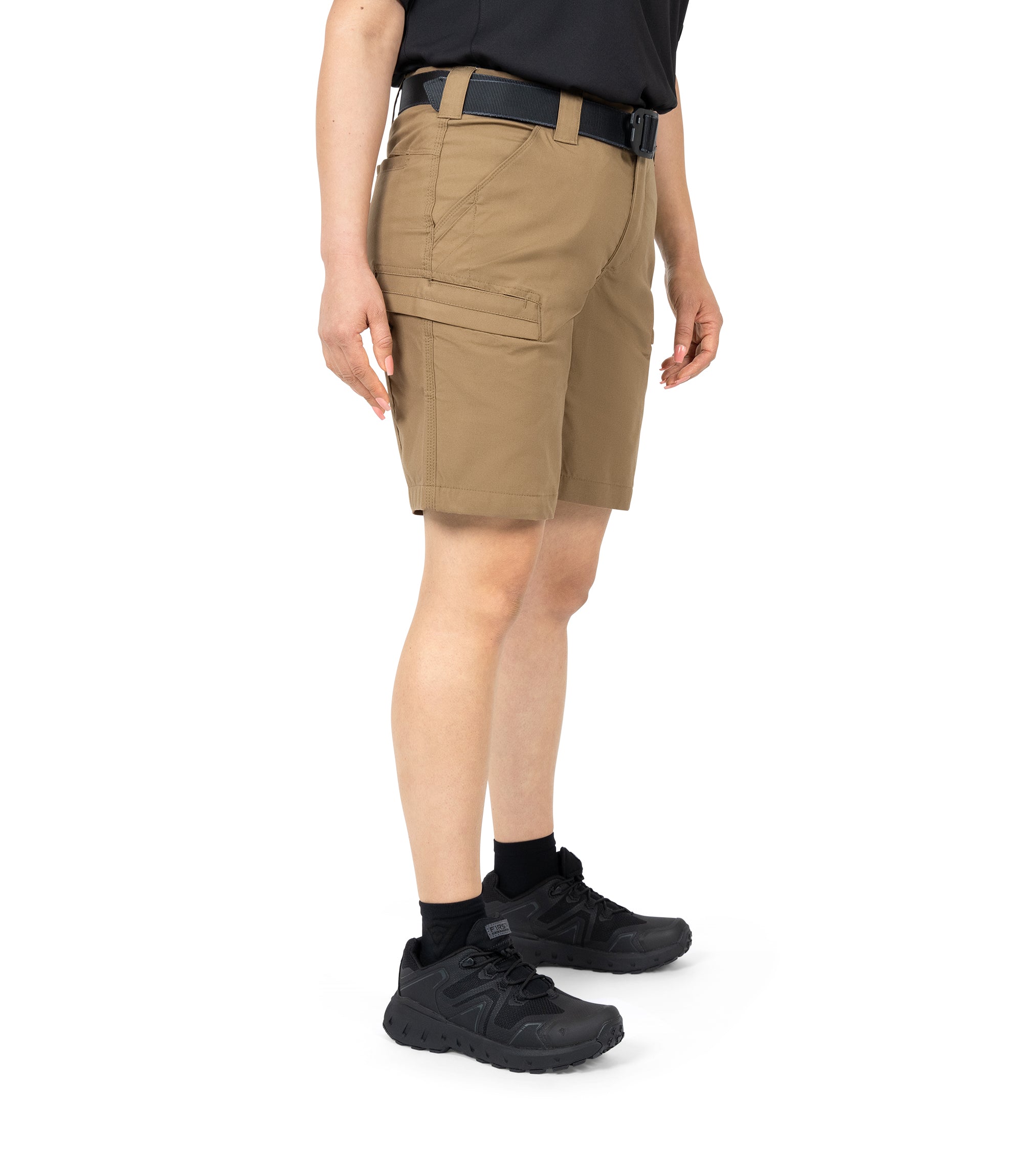 Front 1/4 Right side view of Women's A2 Short in coyote brown|color_coyote brown
