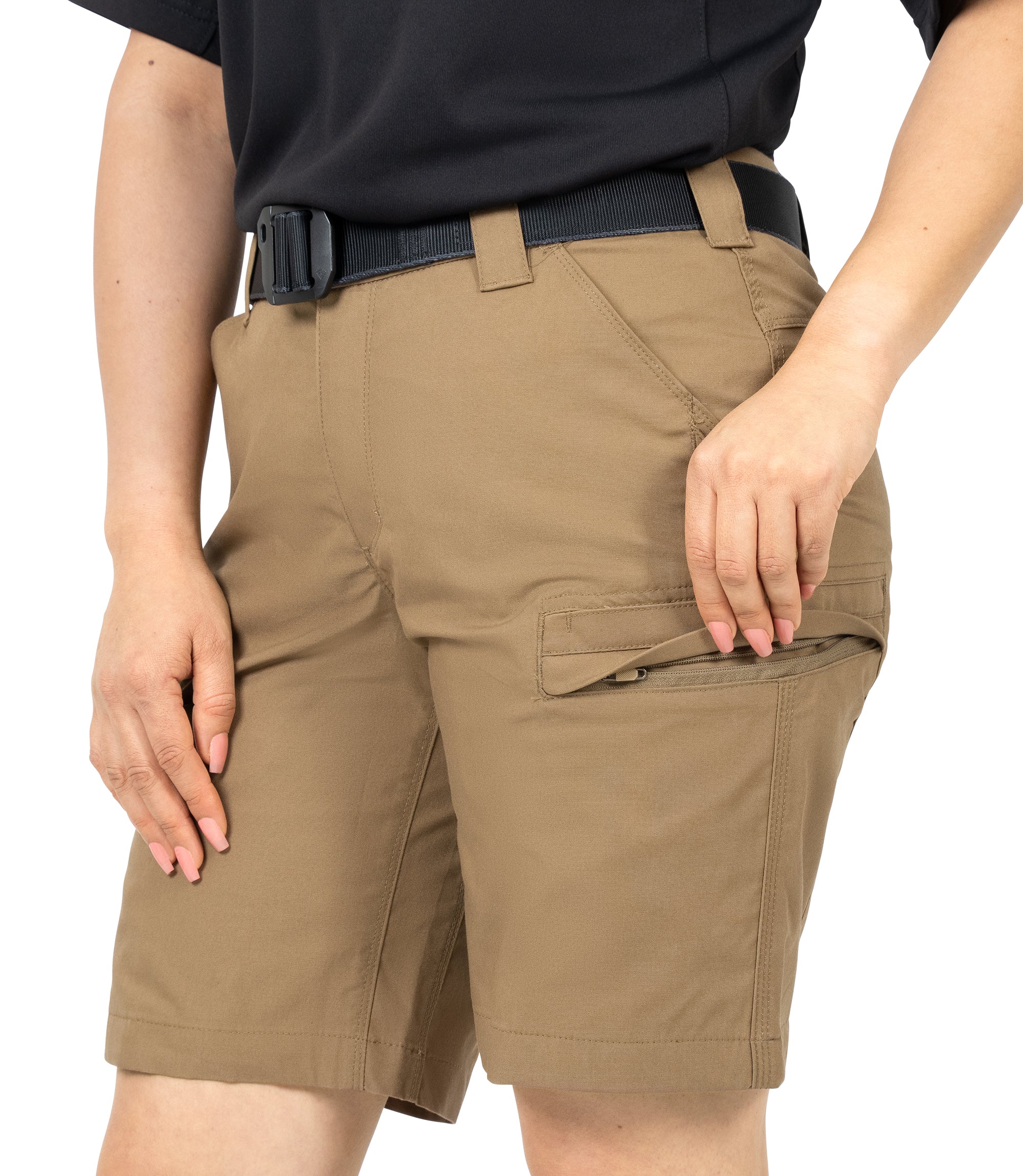 Close-up view of opened side pocket zipper |color_coyote brown
