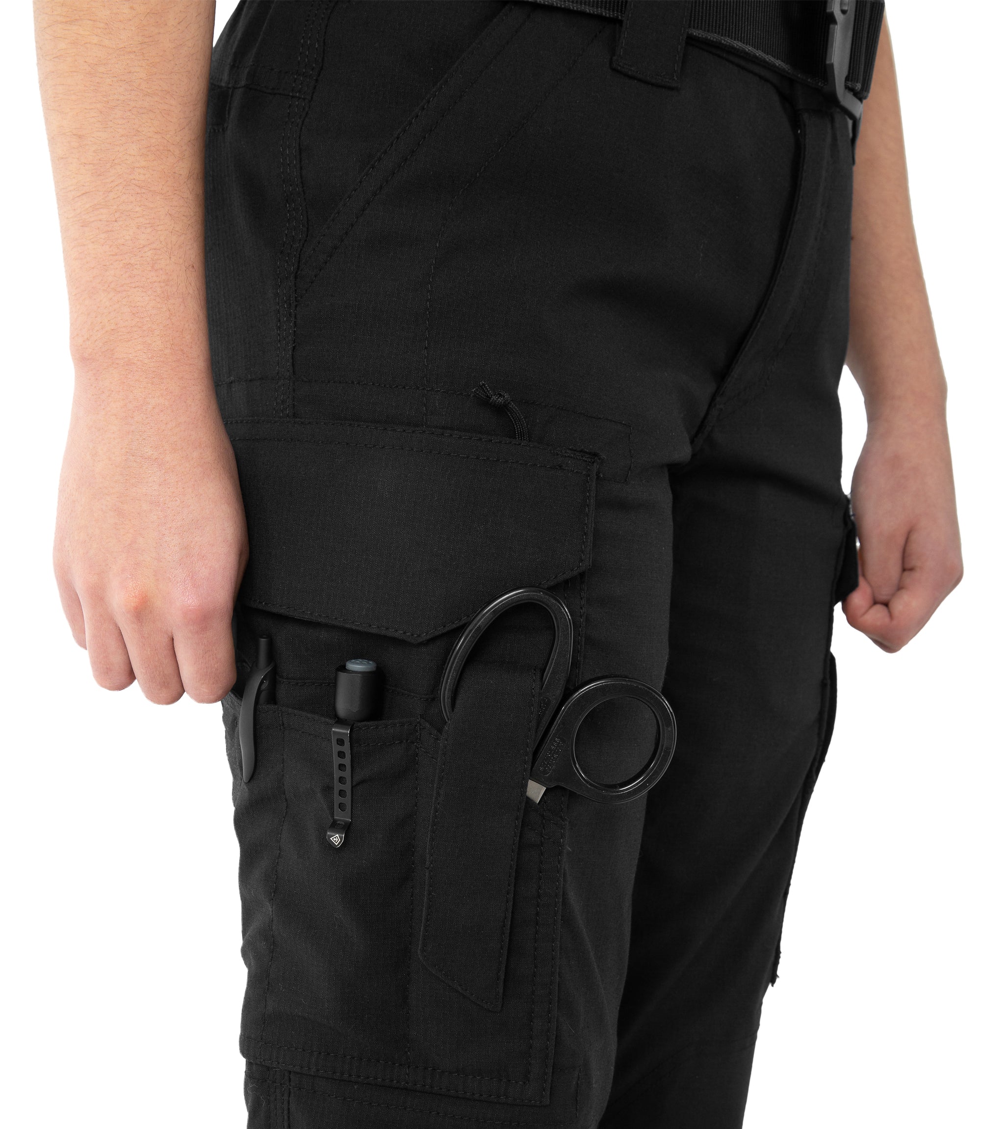 Closed Pocket of Women's V2 EMS Pant in Black |color_black