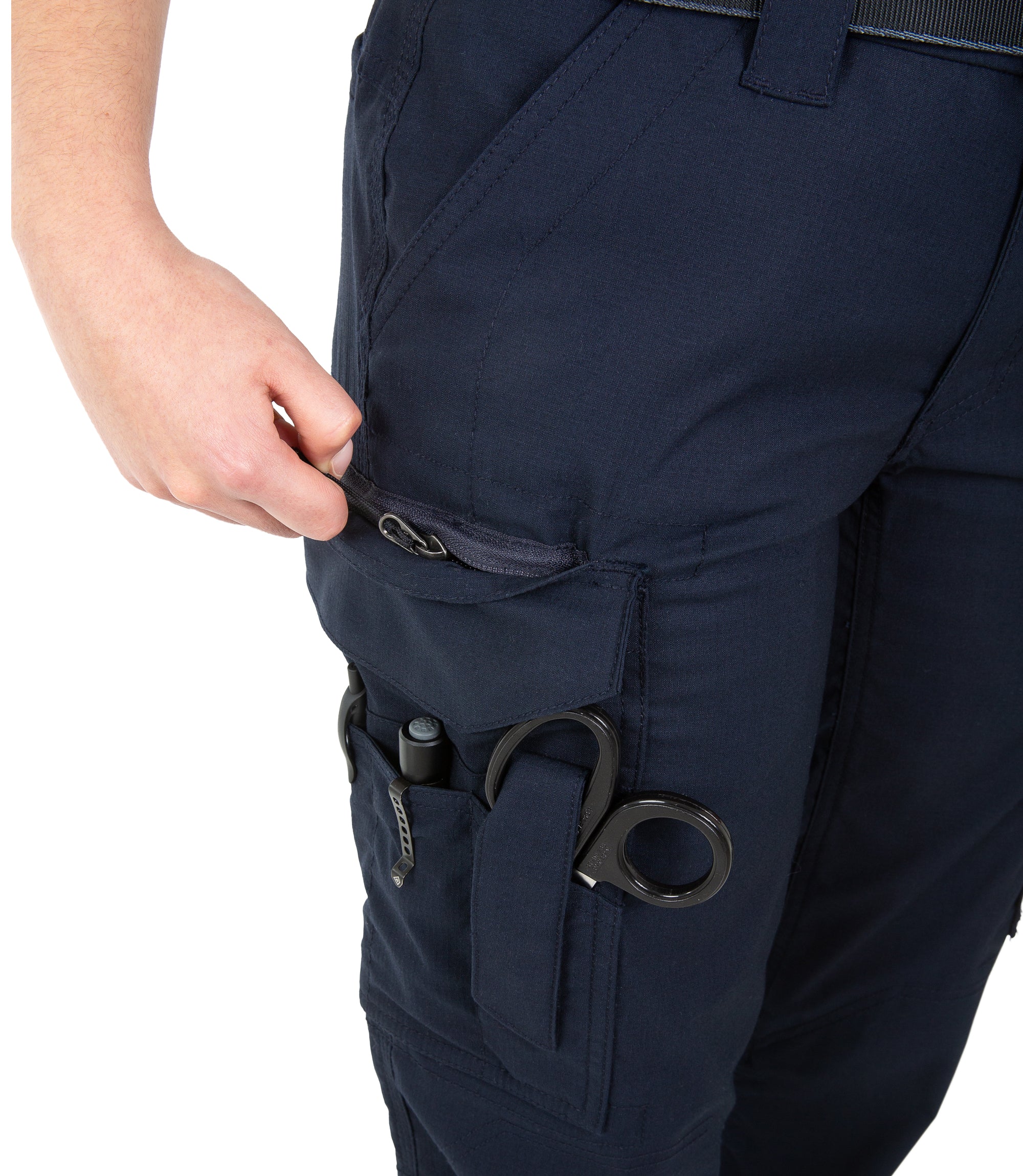 Zipper Pocket of Women's V2 EMS Pant in Midnight Navy |color_midnight navy