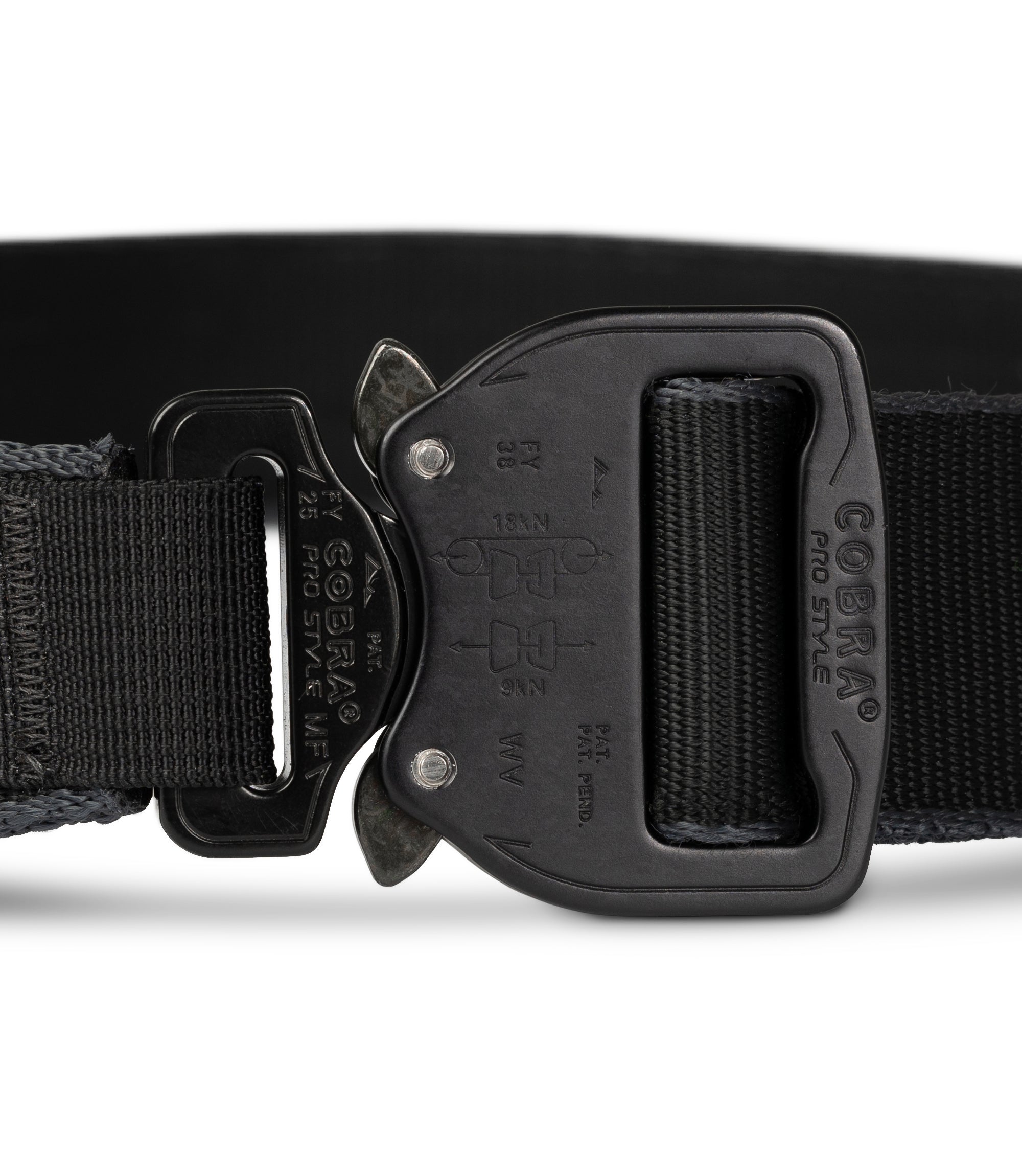 Closed Buckle of Cobra Belt 1.5" in Black |color_black