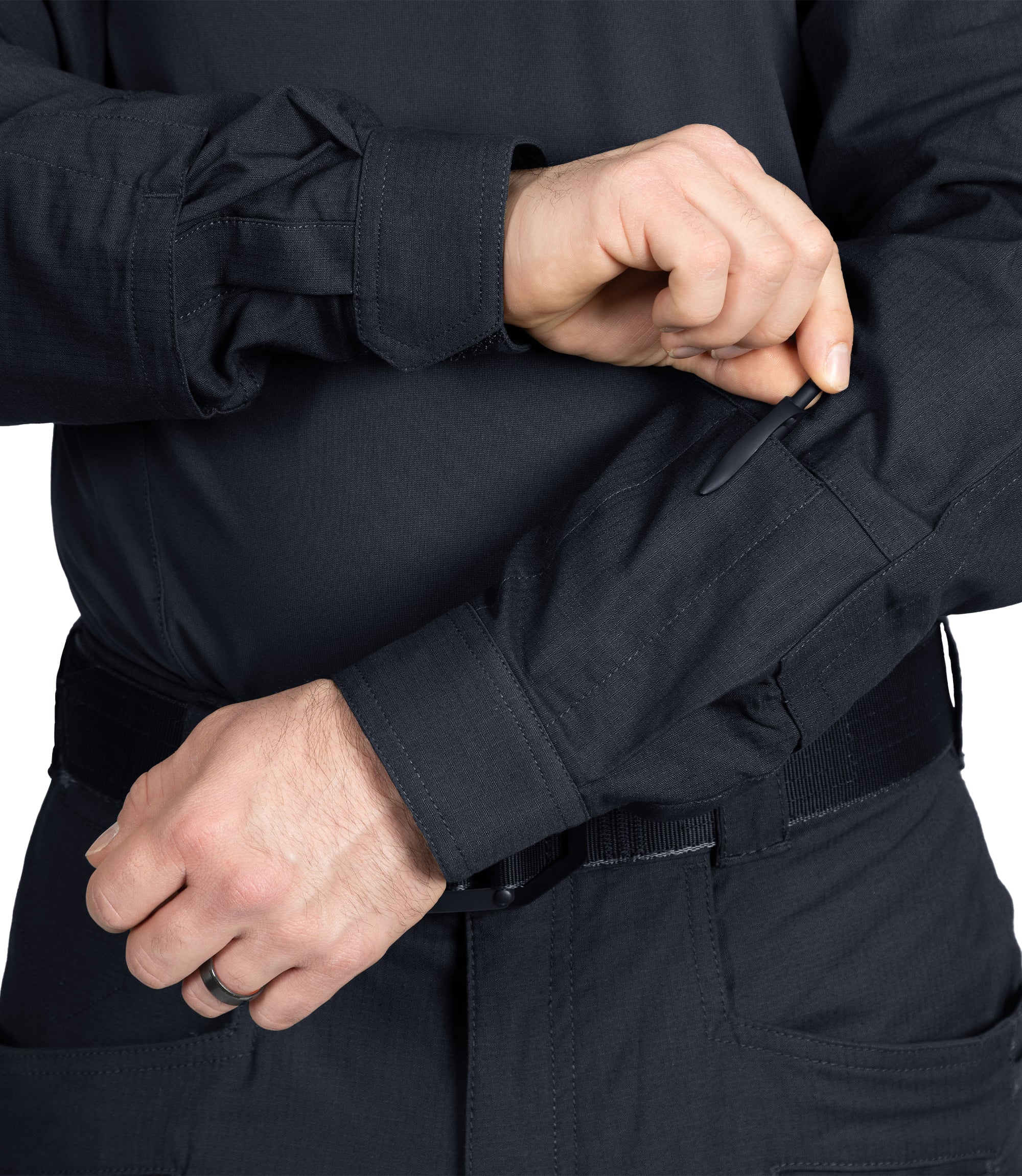 Pen/Tool Pocket and Hook and Loop Cuff Closures on Men's Defender Shirt in Midnight Navy |color_midnight navy