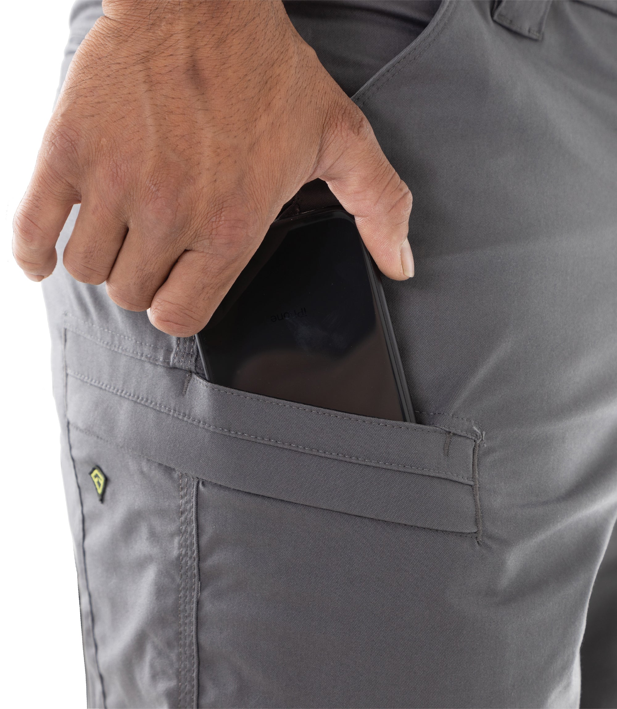Media Pocket of Men's A2 Short in Wolf Grey |color_wolf grey