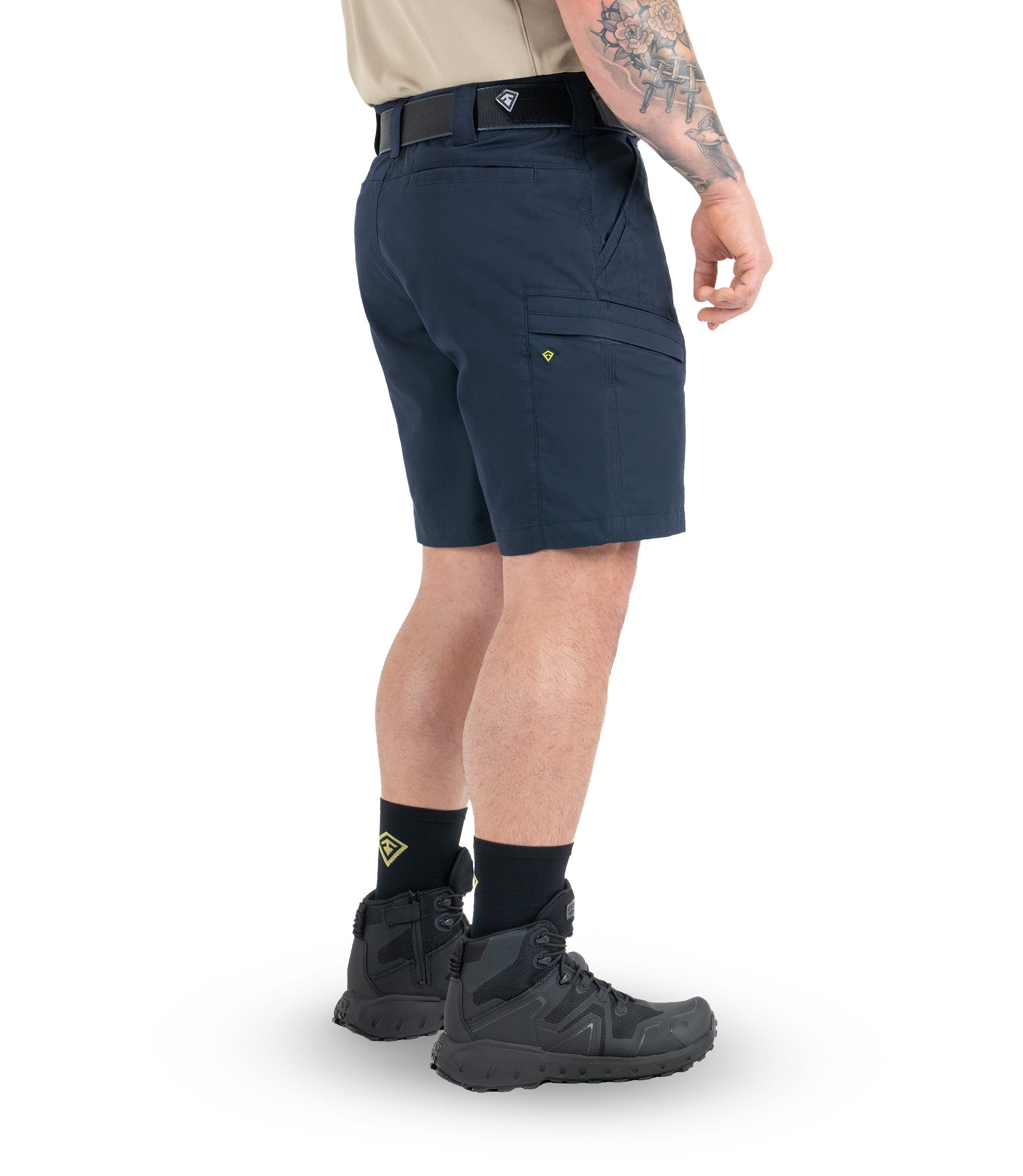 Right 1/4 back side view of Men's A2 Short in Midnight Navy|color_midnight navy