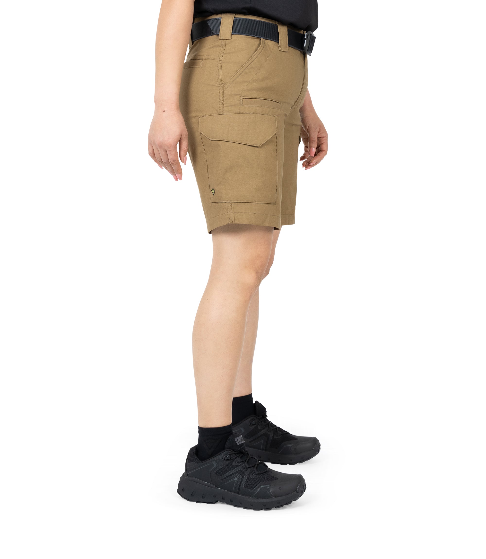 Front 1/4 Right side view of Women's V2 Short in coyote brown|color_coyote brown