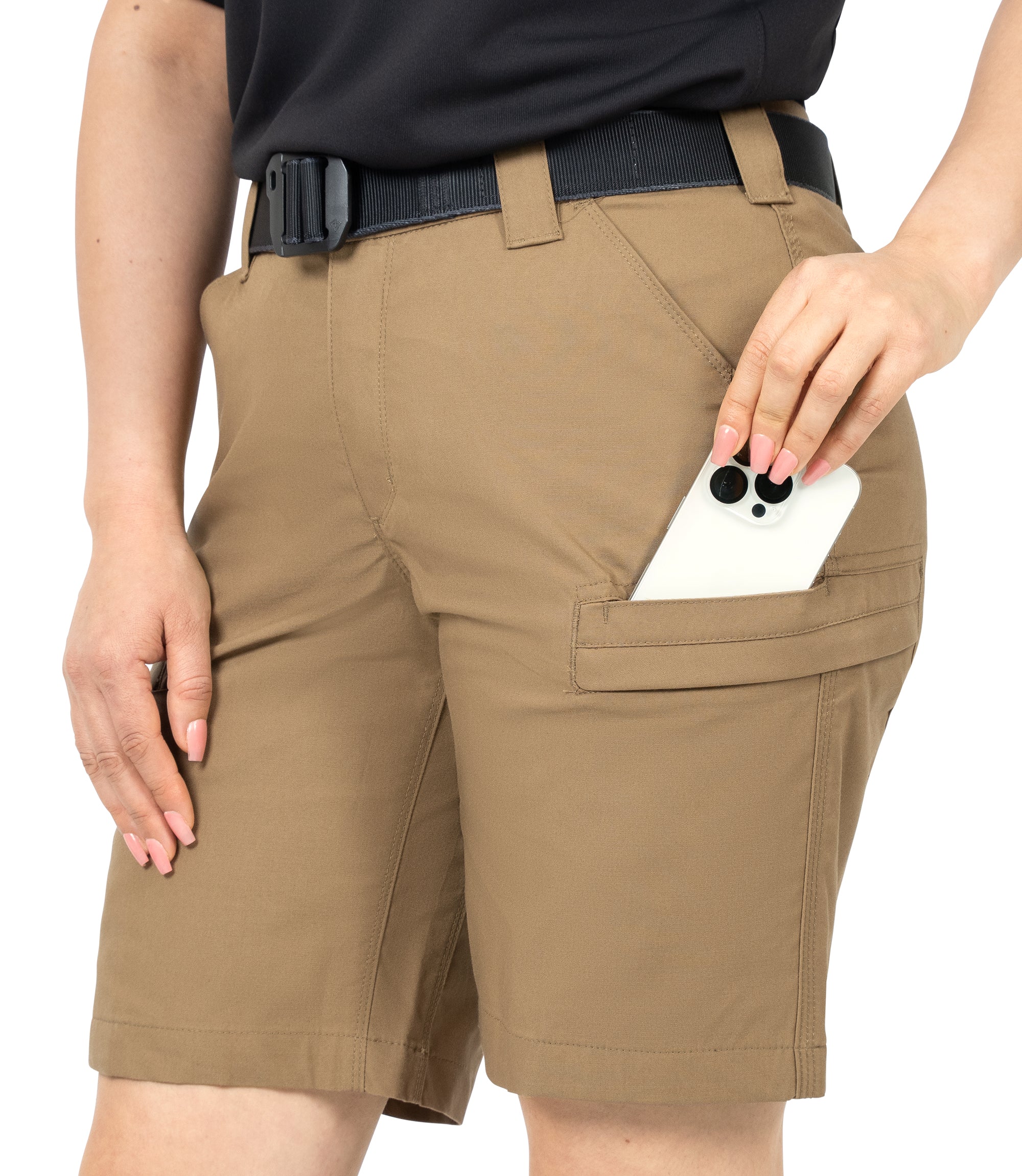 Close-up of cell phone entering side pocket |color_coyote brown