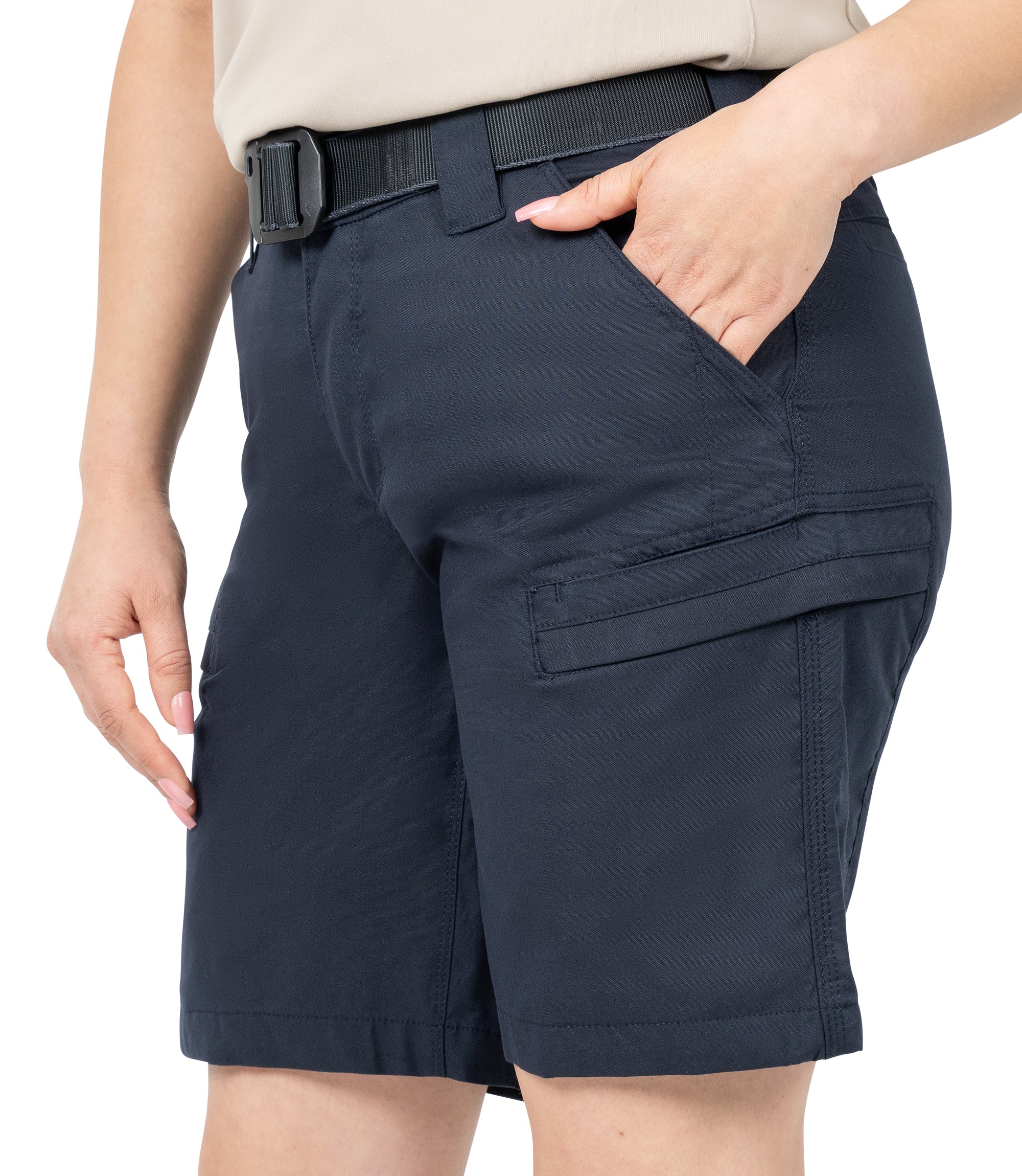 Close-up view of side pockets |color_midnight navy