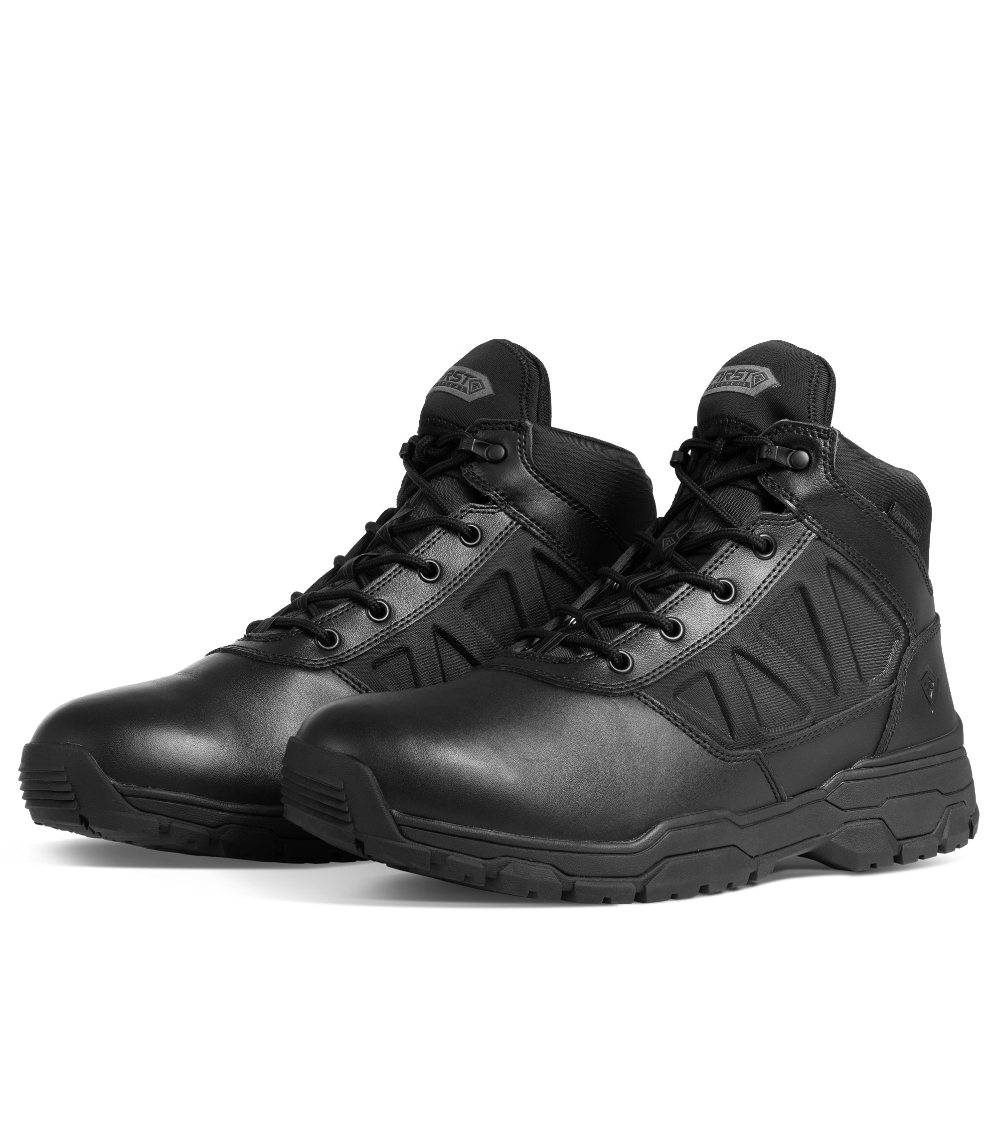 Side by side view of Men's 5“ Urban Operator H₂O Mid boot in color black|color_black